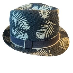 Palm Leaf Patterned Fedora Hat woven. Absolutely beautiful. Navy and cream